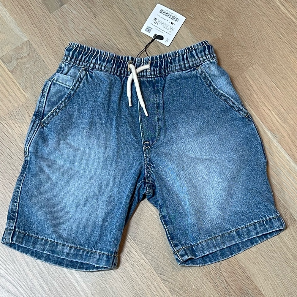 Zara Loose Fit Denim Shorts Size 7 NWT